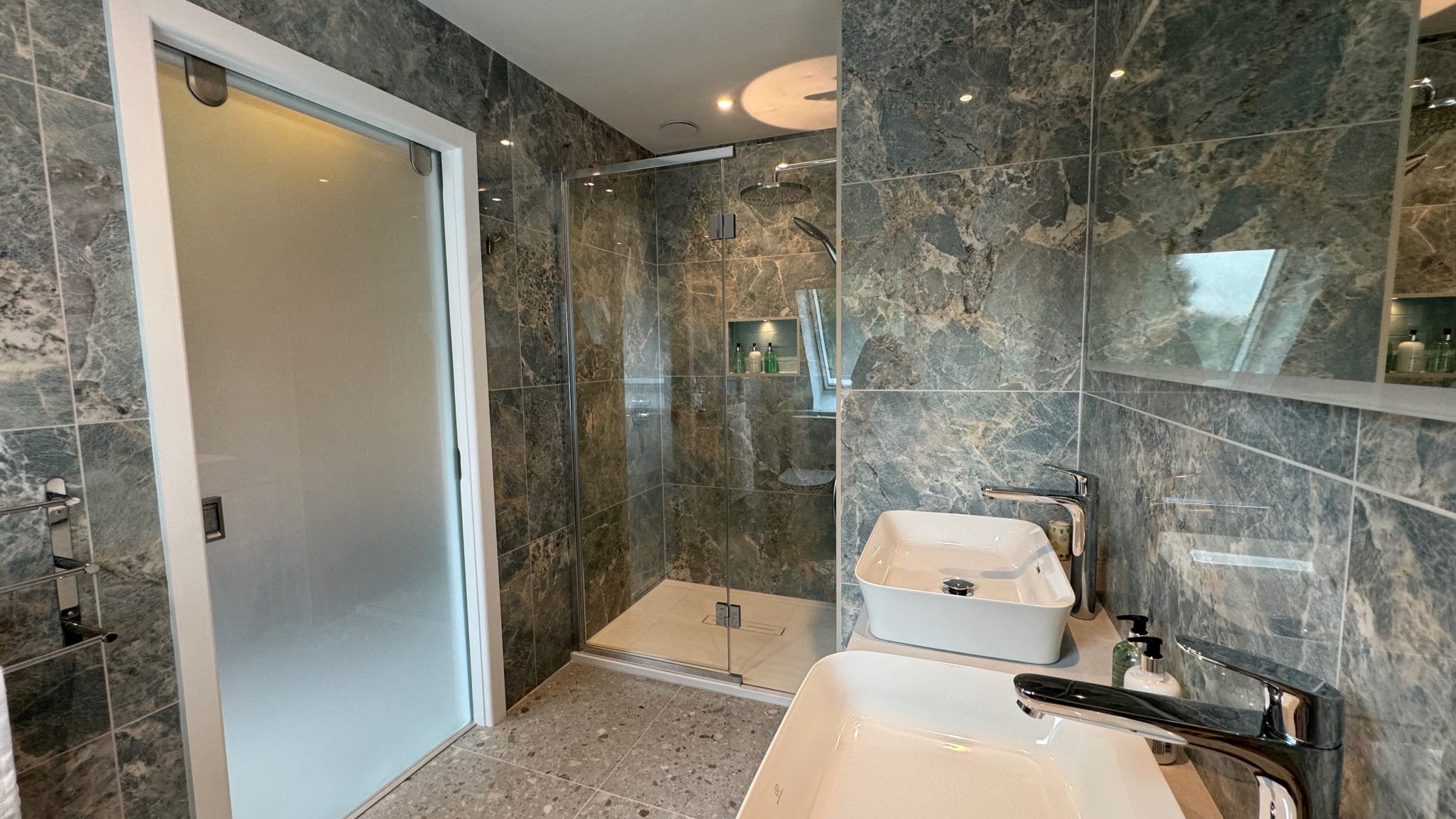 Bathroom 2